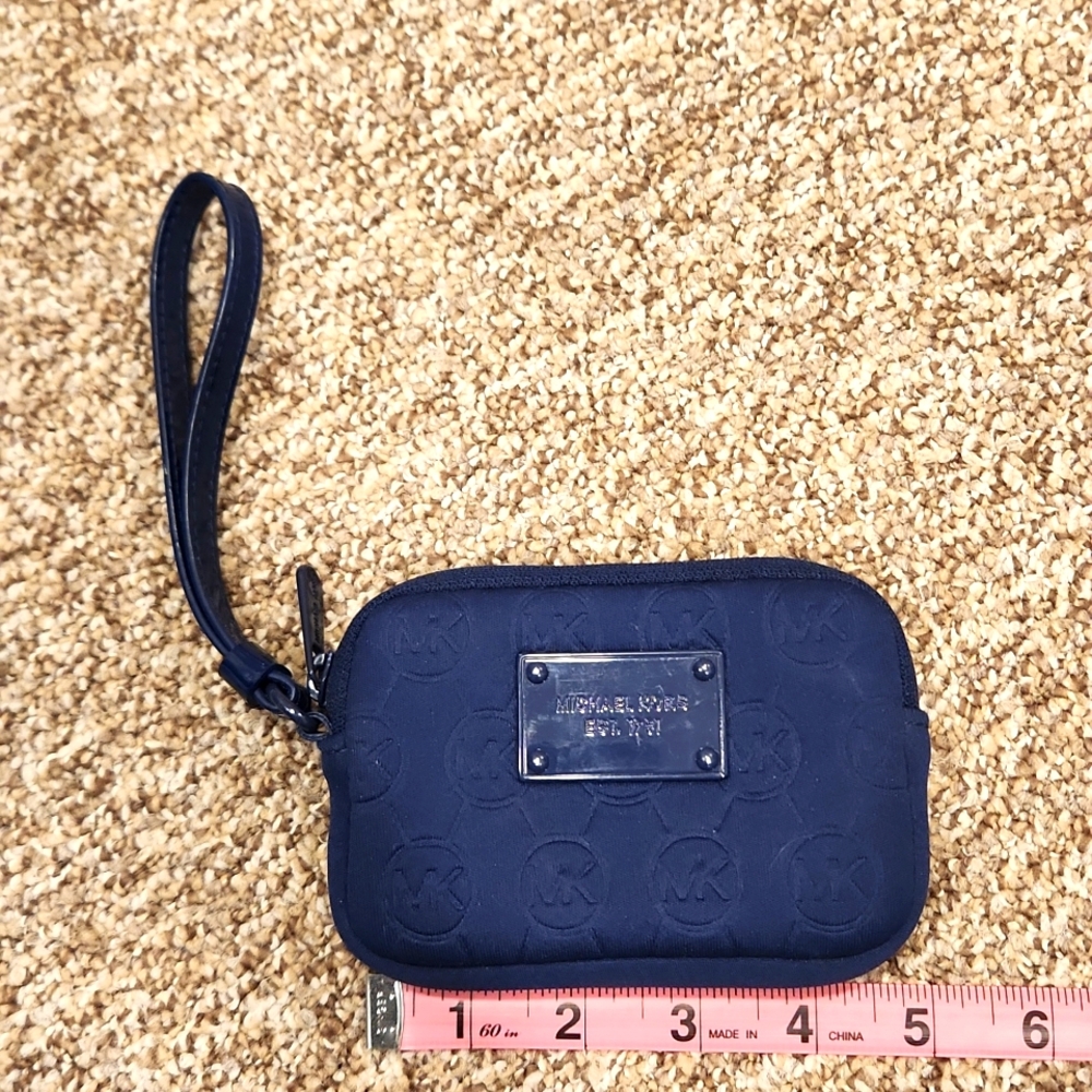 Michael Kors mini wristlet